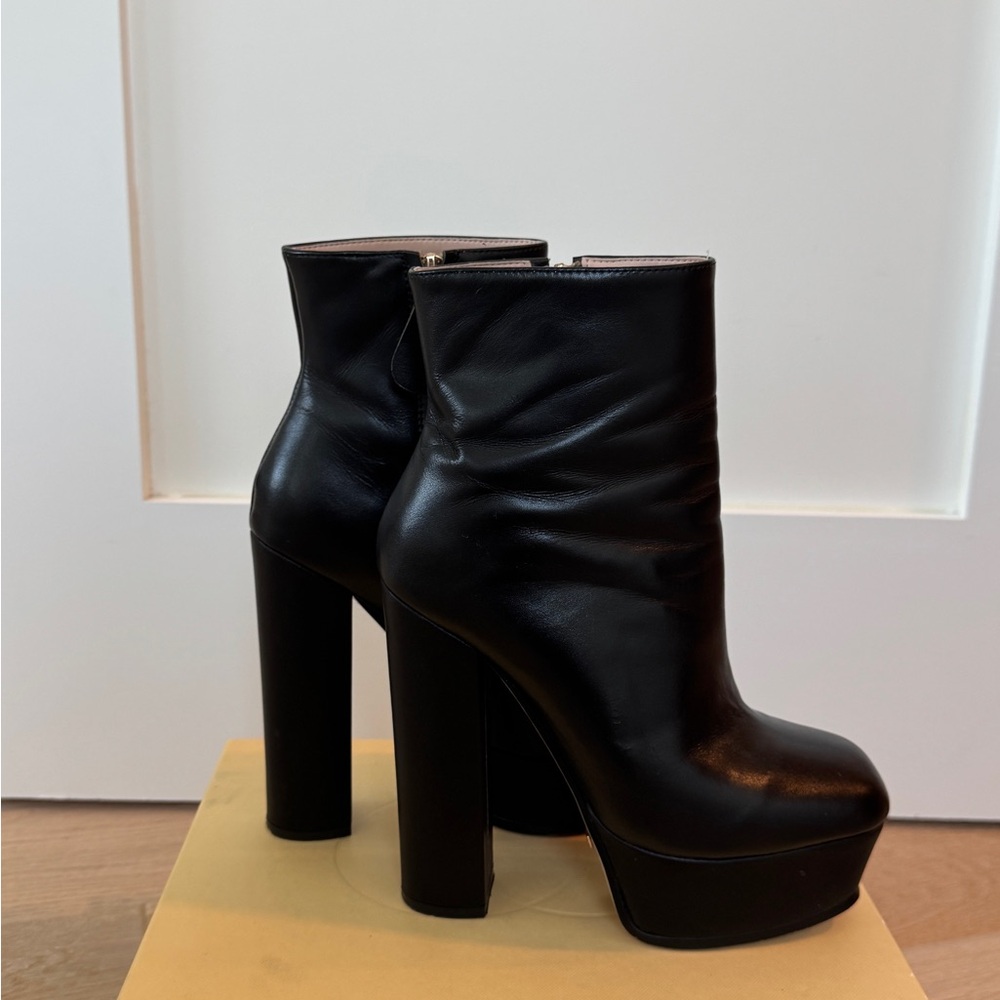 Gucci Black Heeled Platform Boots